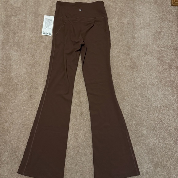 Lululemon Groove SHR Flared Pant - Picture 4 of 6